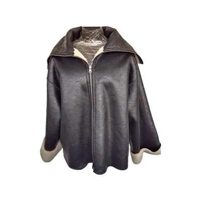 Chaqueta de gran tamaño de piel sintética